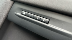 Land Rover Range Rover Evoque 1.5 P300e R-Dynamic SE 5dr Auto Hatchback